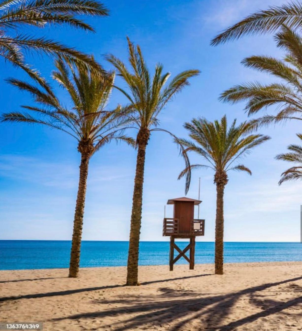 Carihuela Plaza Del Remo Torremolinos Exterior foto